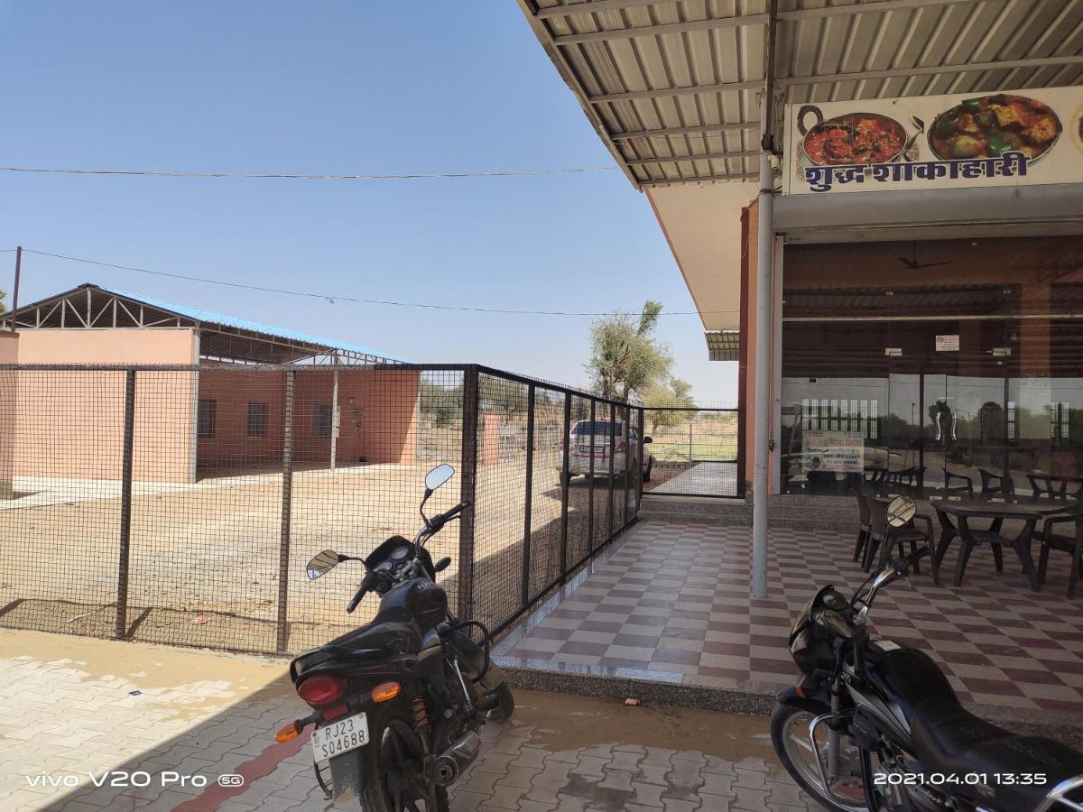 Hotel Purnima Palace Fatehpur  Dış mekan fotoğraf
