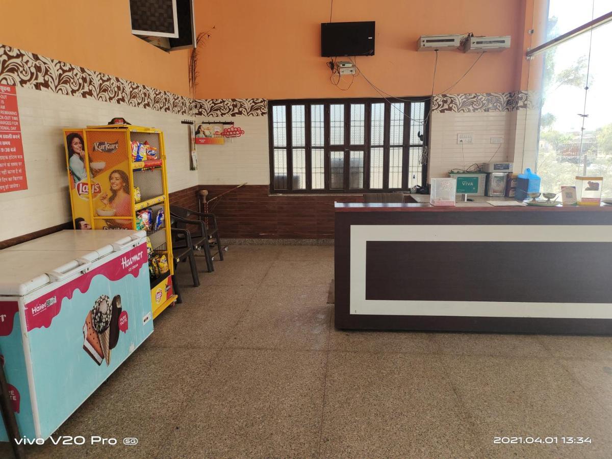 Hotel Purnima Palace Fatehpur  Dış mekan fotoğraf